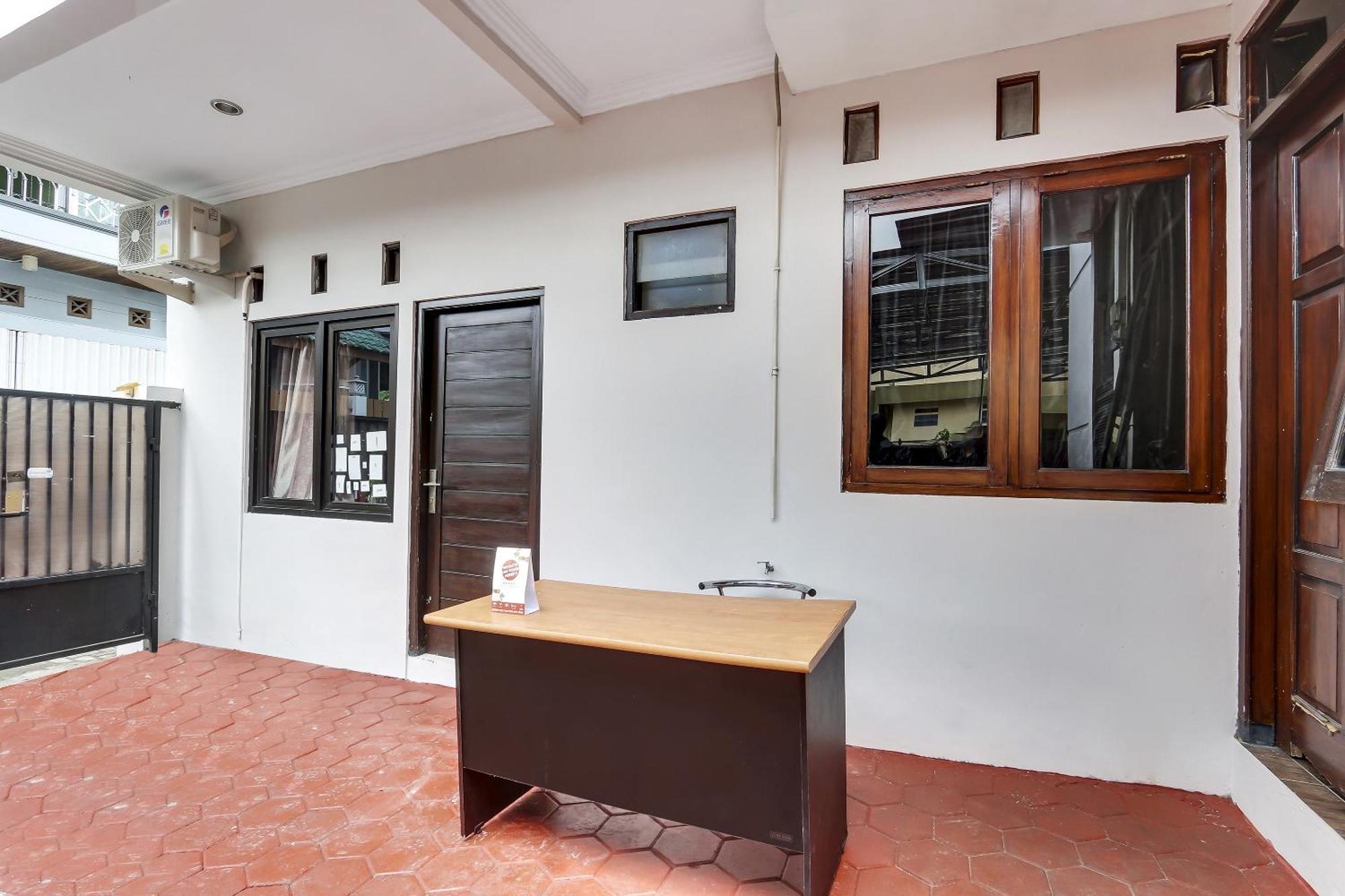 Oyo 91082 Nathania Exclusive Sleman  Bagian luar foto