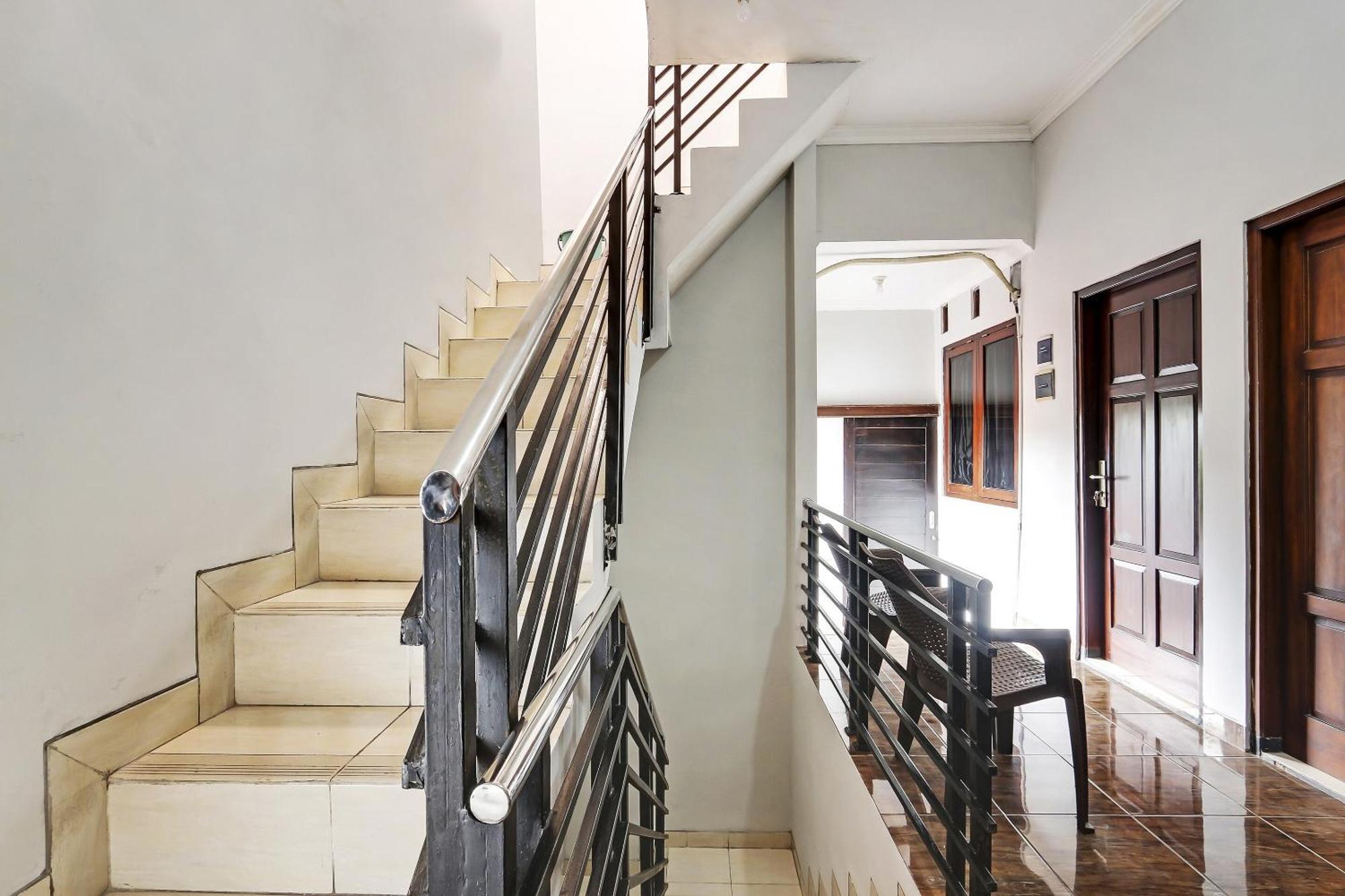 Oyo 91082 Nathania Exclusive Sleman  Bagian luar foto